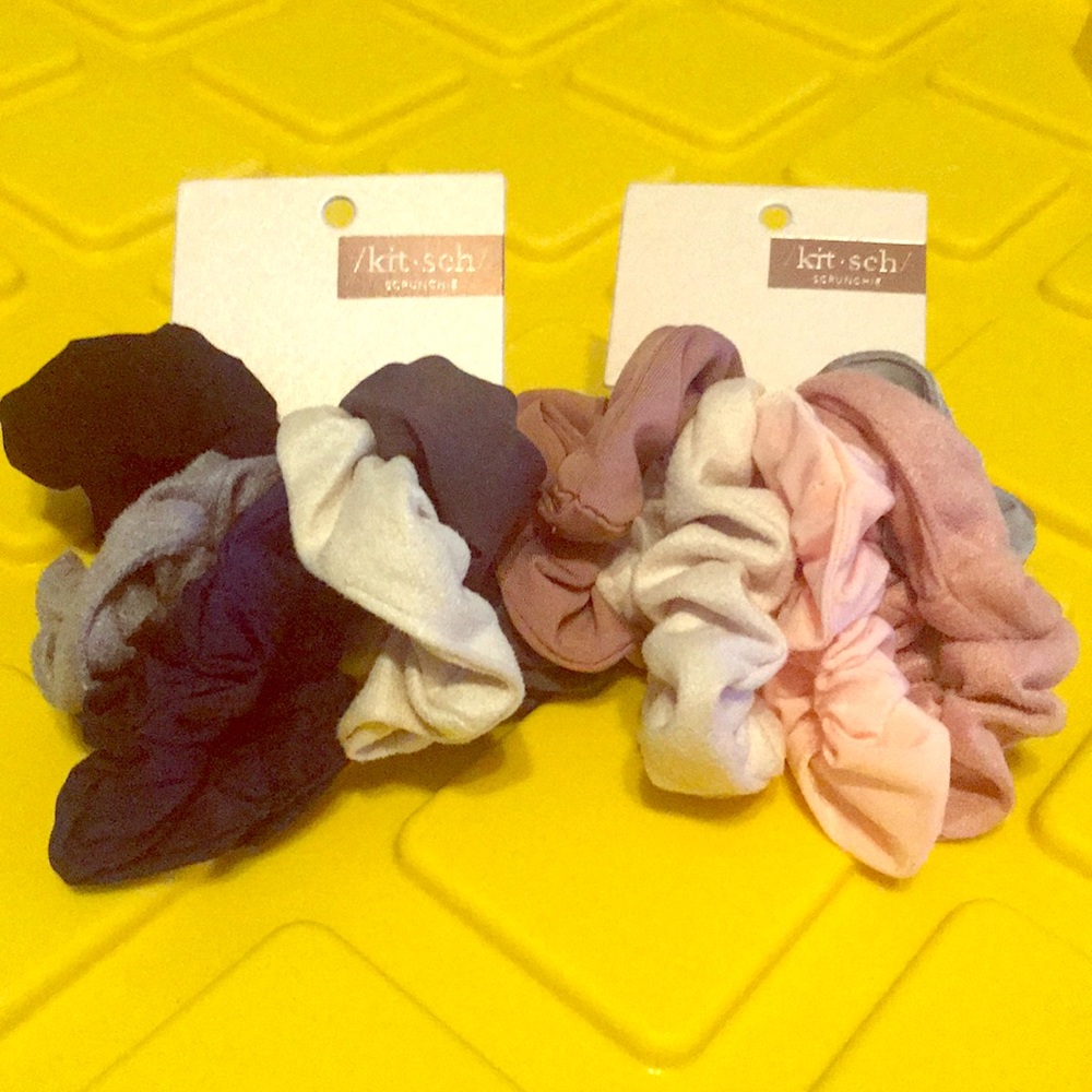 2 sets of SCRUNCHIES